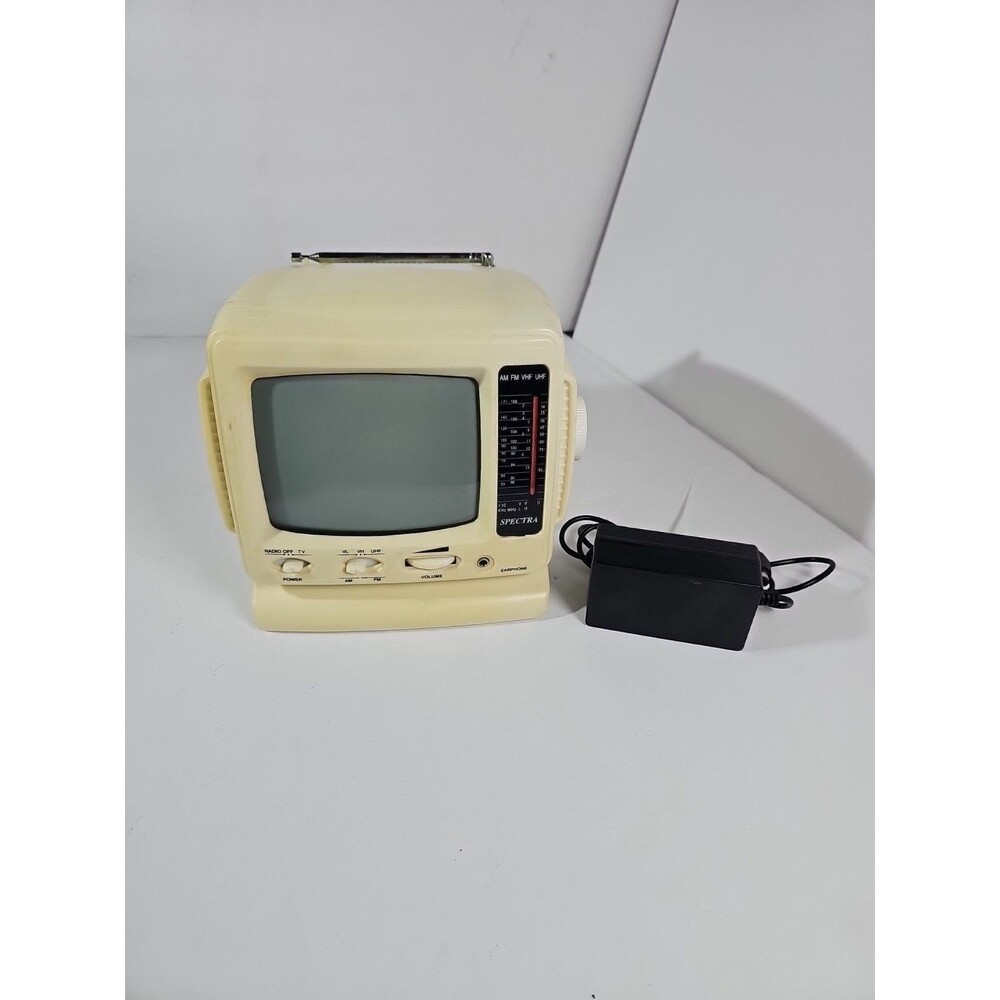 Vintage Spectra 52-BWR-WA TV Radio & Television battery power & plug portable